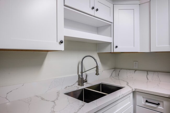 Photo - VIVA Apartment Homes