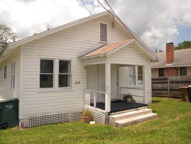Building Photo - 1016 NE 8th Ave