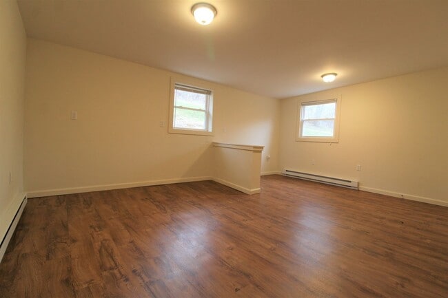 Photo - 8 Braddock St Unidad 8-202 Braddock Street