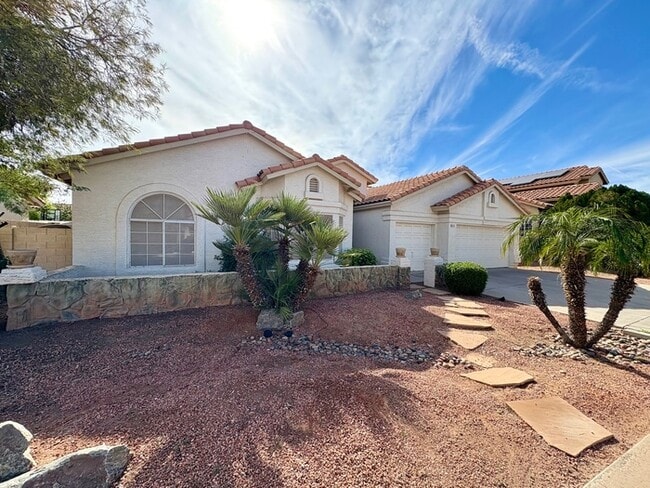 Photo - 1727 W Oakland St