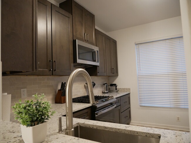 Photo - 45537 Lake Haven Ter