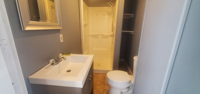67 Front St Unit 2