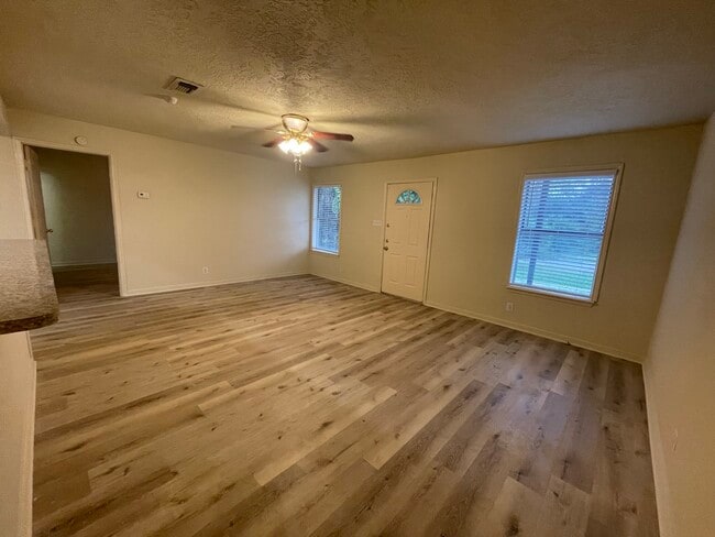 Photo - 14745 Liberty St