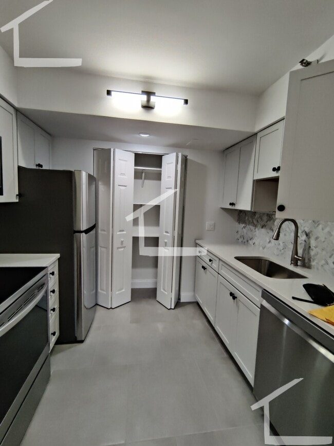 Photo - 1731 Beacon St Unit 203