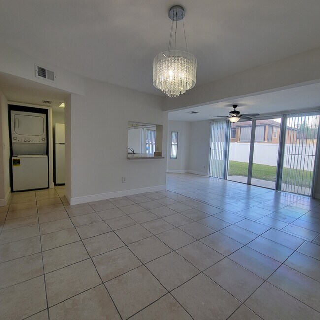 Photo - 739 Orchid Dr