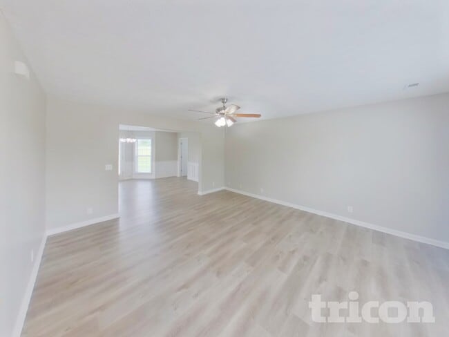 Photo - 713 Crescent Rd