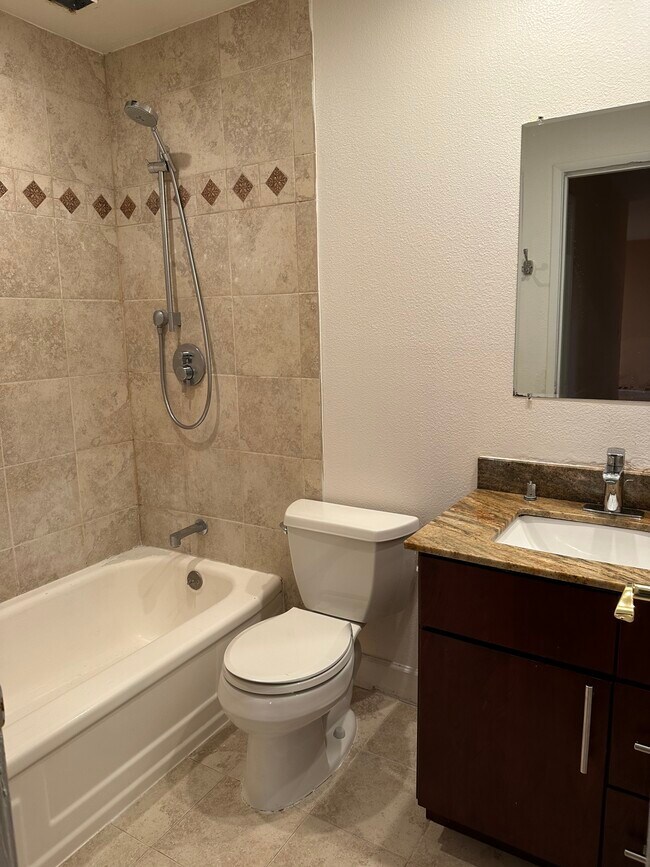 Master bathroom - 1743 Carmel Dr Condo Unit 26