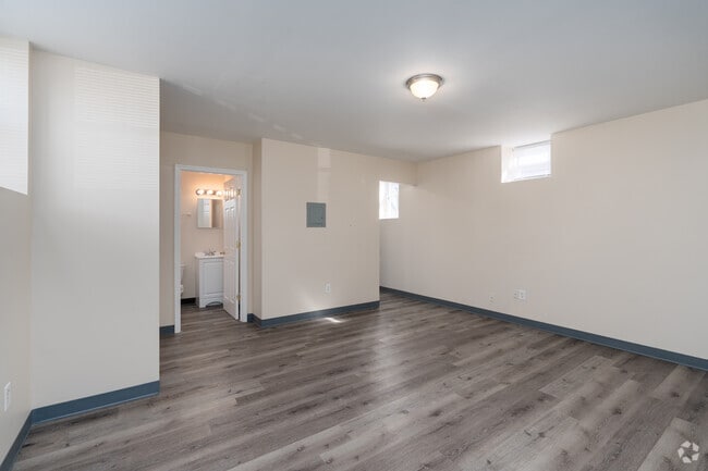 Studio - 450SF