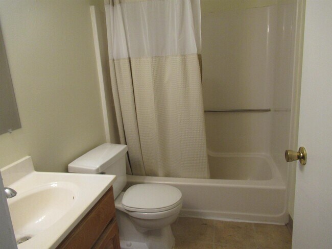 Photo - 1225 Bodwell Rd