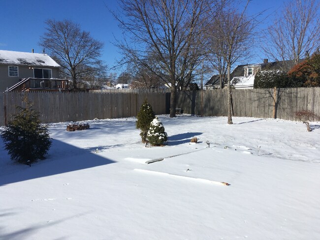 Photo - 255 Budlong Rd