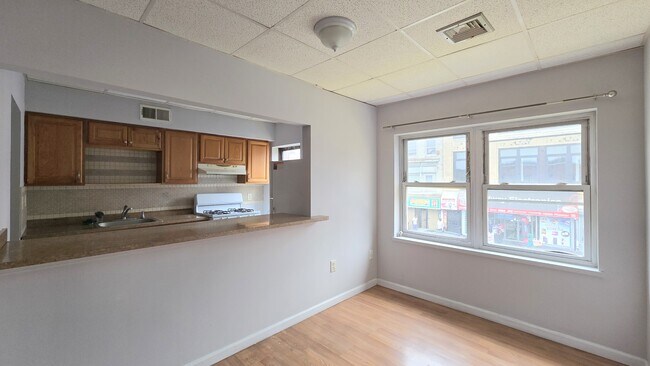 Dining Room - 61 Broadway Unidad 1