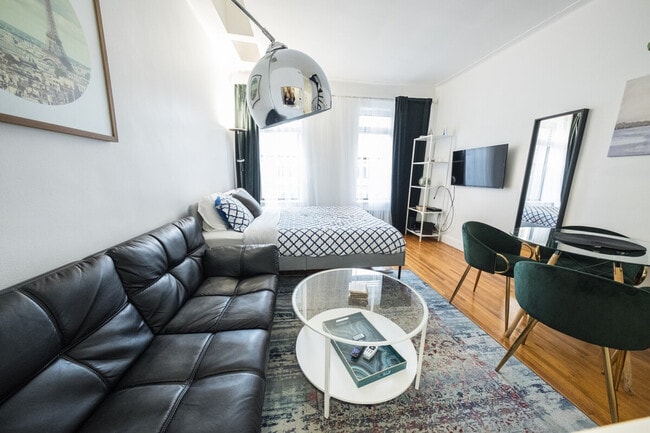 Photo - 324 E 75th St Unidad SI ID1466393P