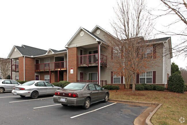Woodland Park Apartments - Woodland Park Apartments