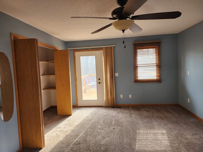 Photo - 3131 Dubuque St NE