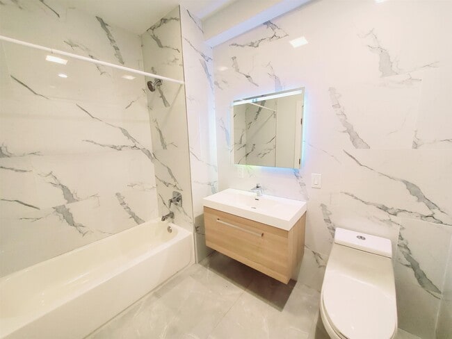 Photo - 6809 Palisade Ave Unidad 302