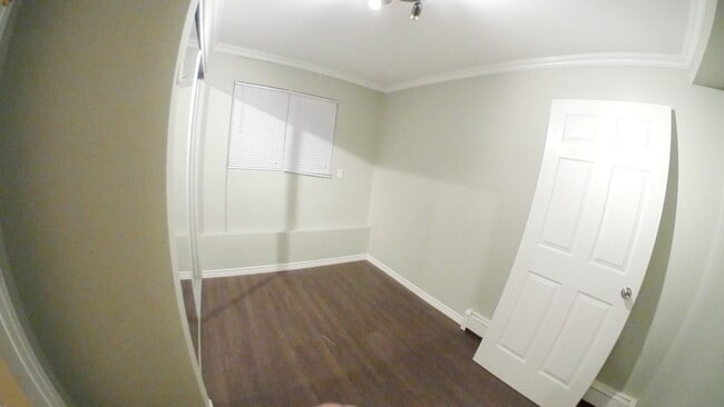 Photo - 859 Paisley Ave