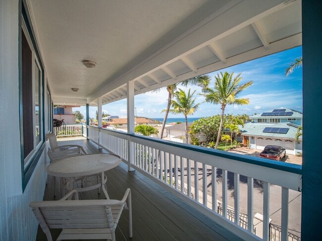 Photo - Luxury Maui Living in a Spacious Wailuku Showpiece