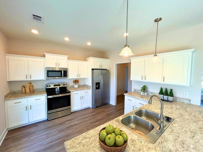 Photo - 103 Old Auburn Ln