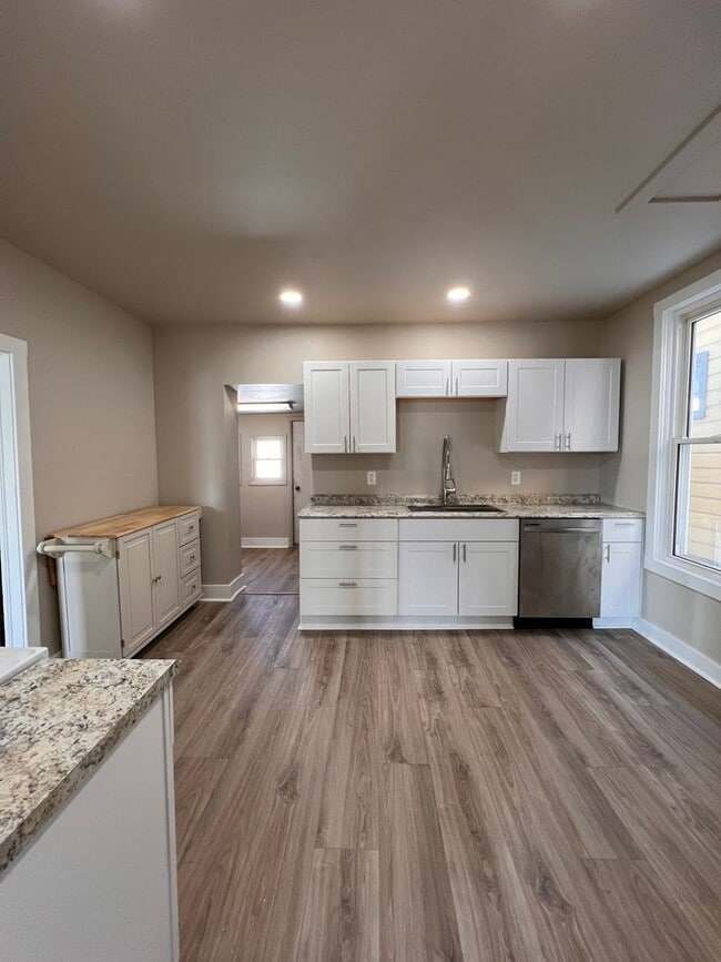 Photo - Large renovated house