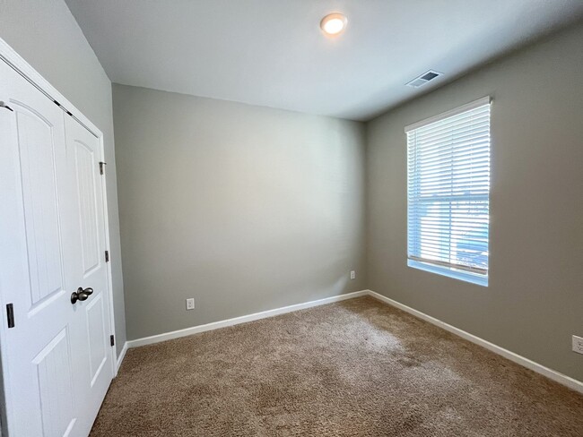 Photo - Beautiful Townhome in Columbia minutes to ...