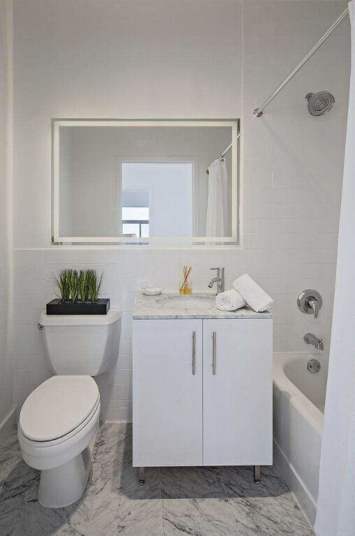 77 Fulton St Unit 13-T