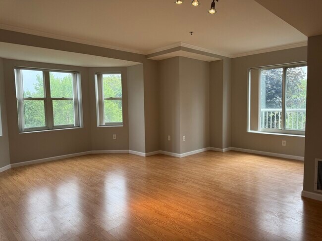 Photo - 1 Cityview Ln Unit 213