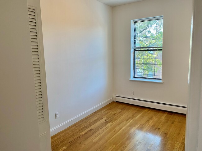 Photo - 226 E Berkeley St Unit 4