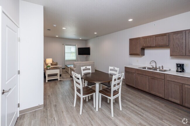 1BD, 1BA - 760SF - Kitchen