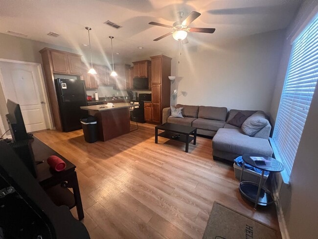 Photo - 1934 Ann Arbor Ave