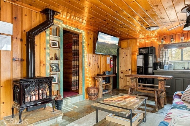 Building Photo - 40104 Mahanoy Ln