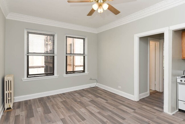 Photo - 3824 N Fremont St Unidad 803
