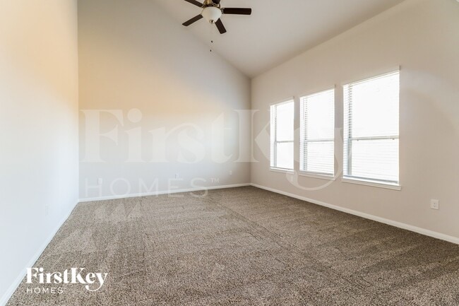 Photo - 14705 Country Club Dr