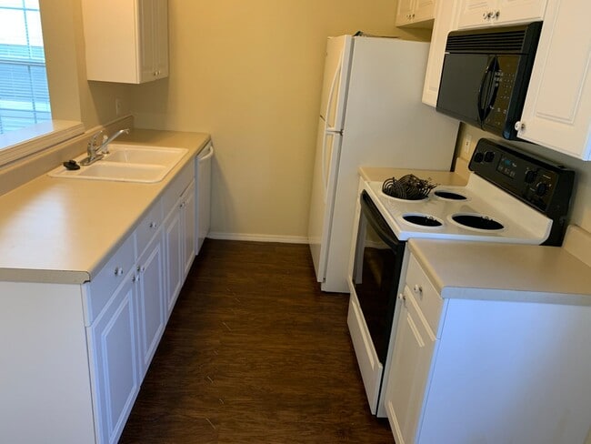 Photo - For Lease | Pratville | Available Now!