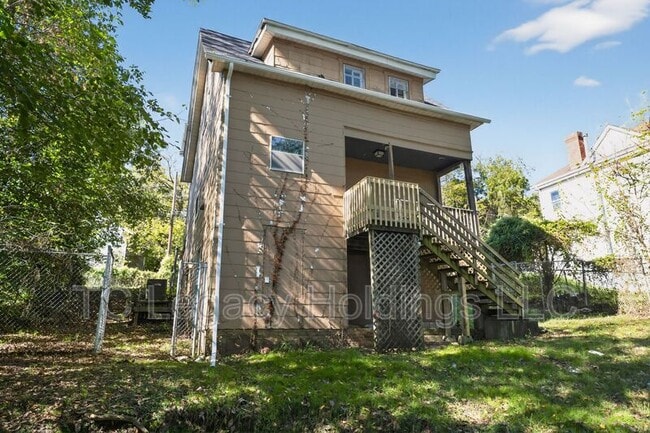 Photo - 109 Howard St