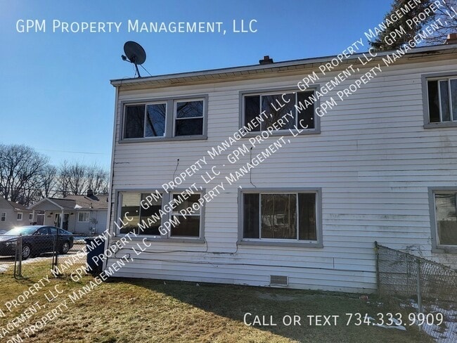 Building Photo - 32256 Oscoda Ct