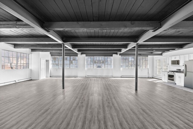 Building Photo - Essex & West End LLC Unit Commercial #3 (2nd Floor) Rental
