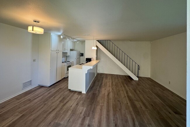 Photo - 2 Bedroom, 1 Bath in desirable neighborhood, Capitola Unit 2