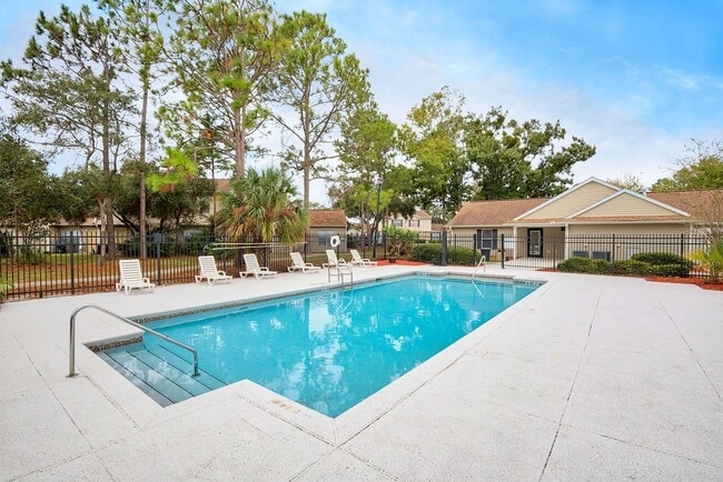 Photo - Pinewood Pointe