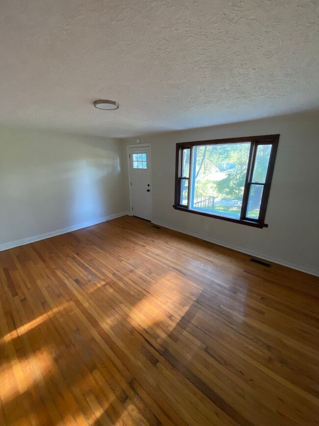 Photo - 1987 Joe Stephens Rd Unit 1987 Joe S Apt 1