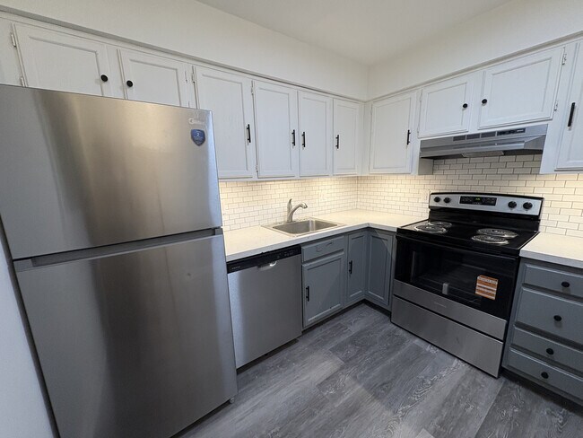 Photo - Creekwood Apartments