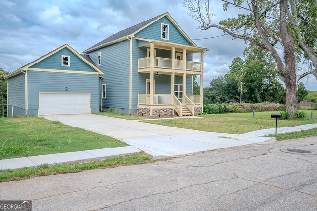 Photo - 1993 Reynolds Dr SW