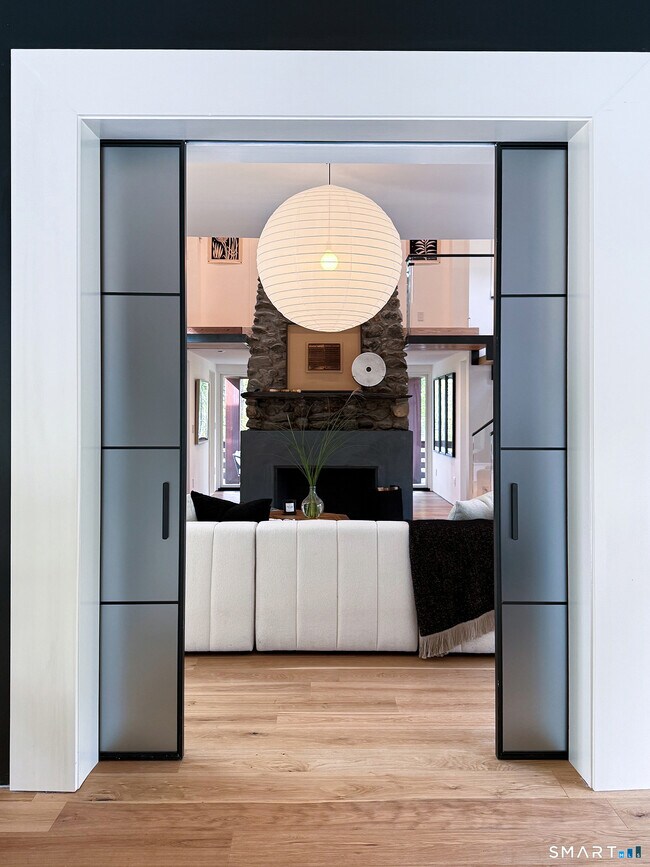 Photo - 110 Sharon Rd