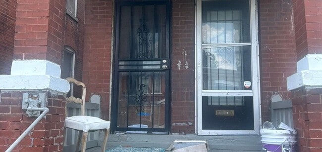 Photo - 4418 Athlone Ave