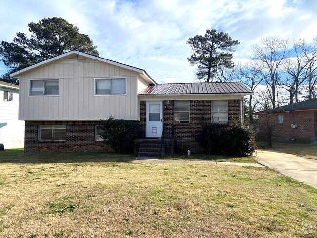 Building Photo - 657 Old Pine Rd Rental