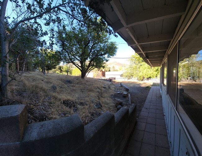 Photo - 5 Bedroom 3 bathroom in close proximity to POLY CAMPUS!