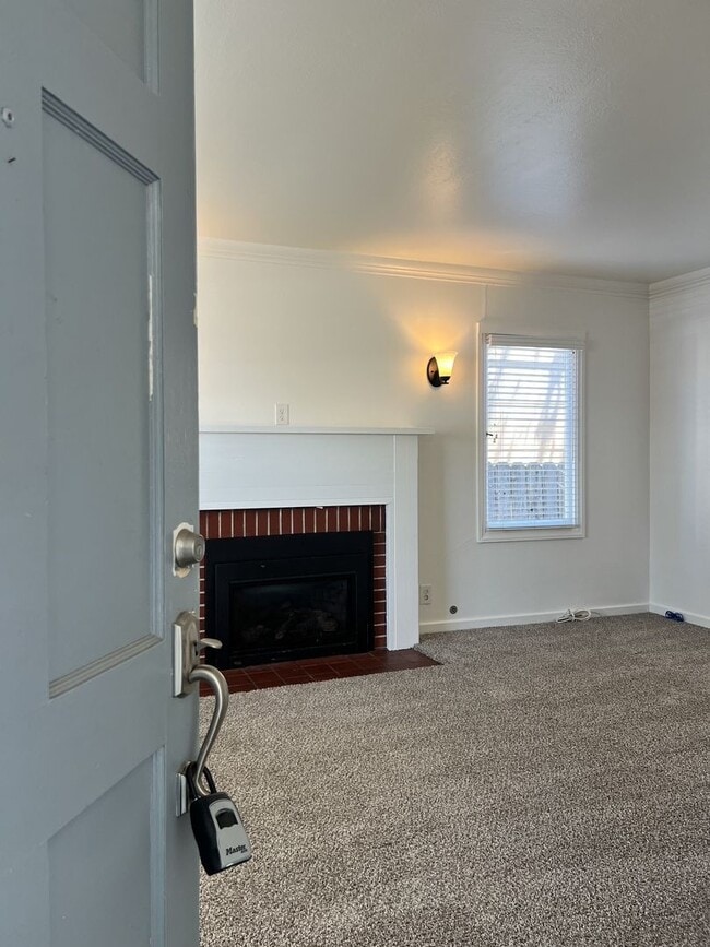 Photo - 1719 F St