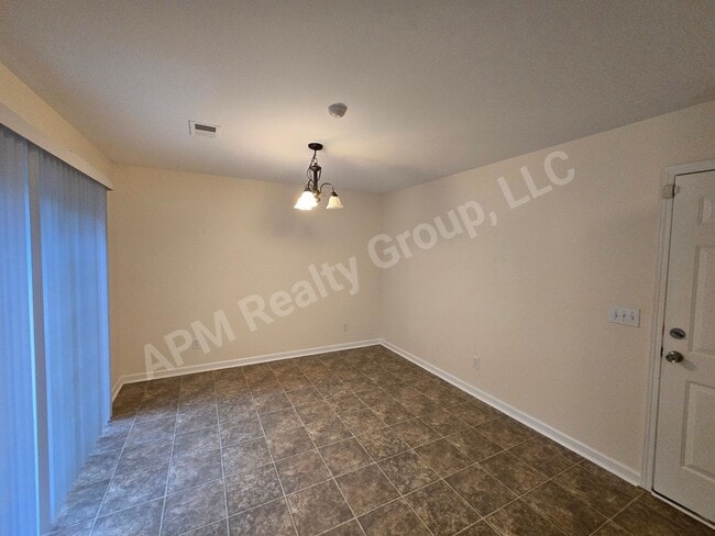Photo - 212 Jasmine Pl Dr