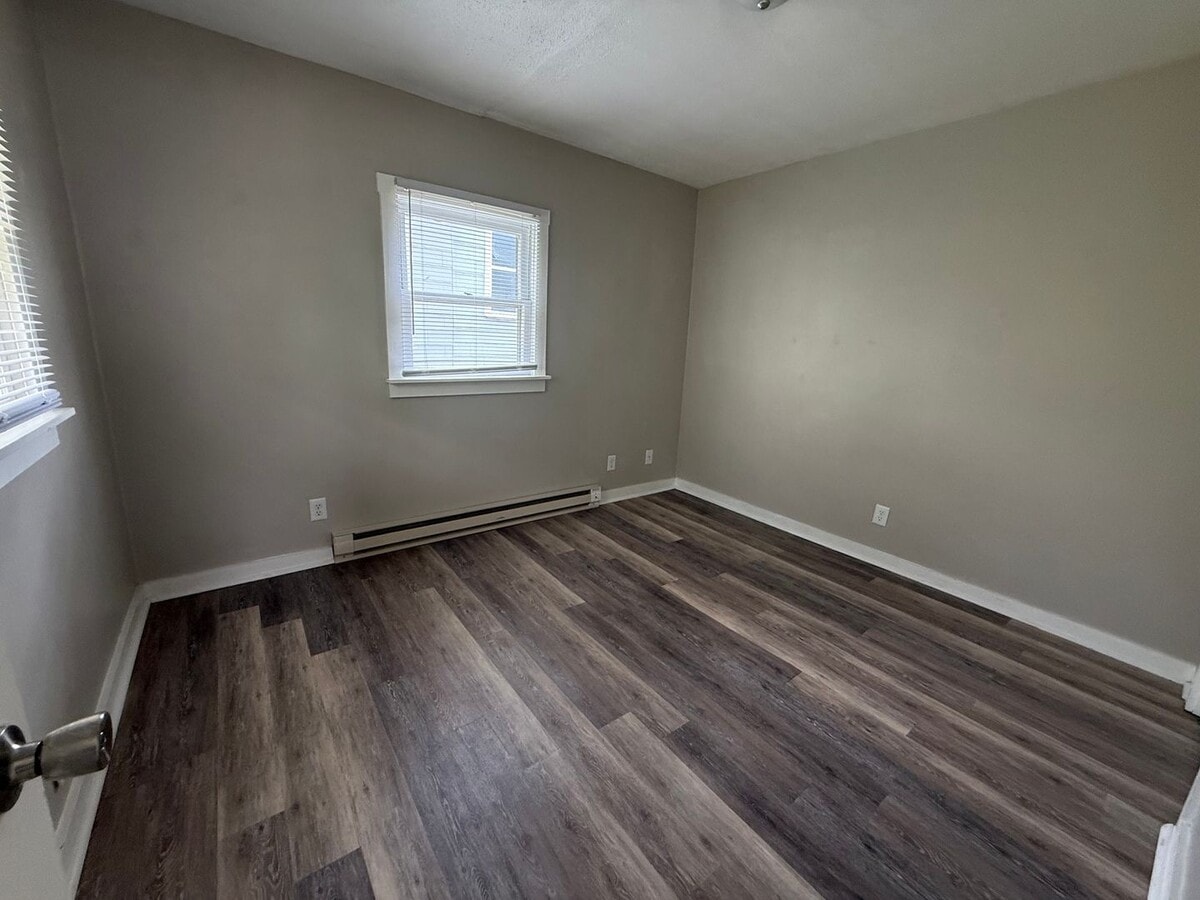 Photo - 904 W Main St Unit Apt 3