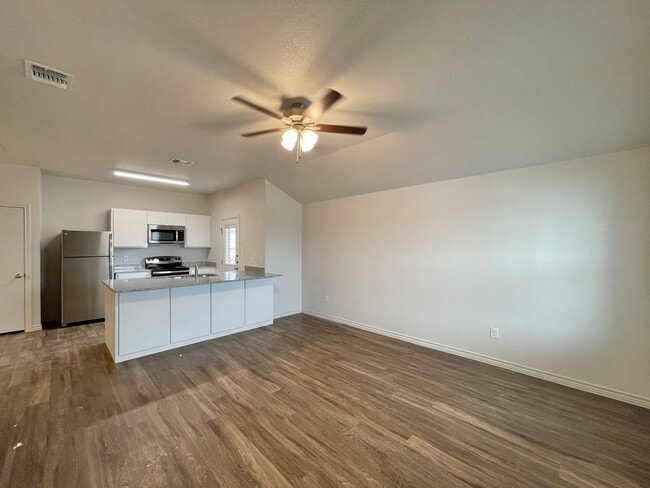 Photo - 1818 Clovis Dr