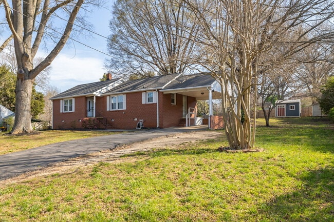 Photo - 3327 Emory Dr